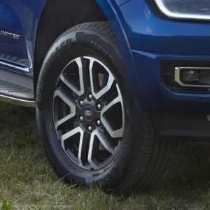 Platišče iz lahke zlitine 18" 6 x 2 kraki, mat črna